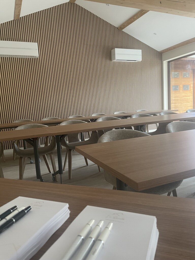 salle-seminaire-haute-loire-IMG_5449